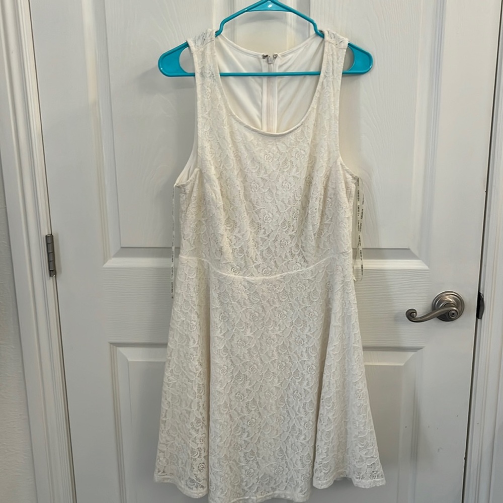 Forever 21, white lace dress